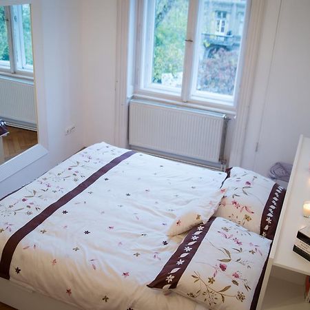 Jokai Ter Apartamento Budapest Exterior foto