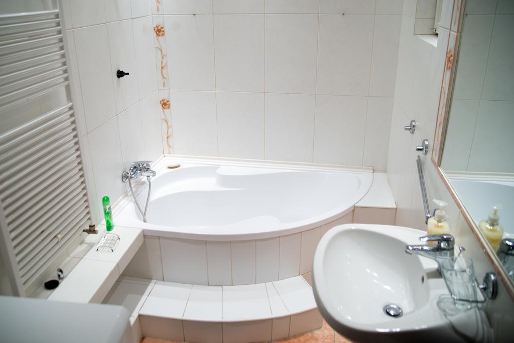 Jokai Ter Apartamento Budapest Exterior foto