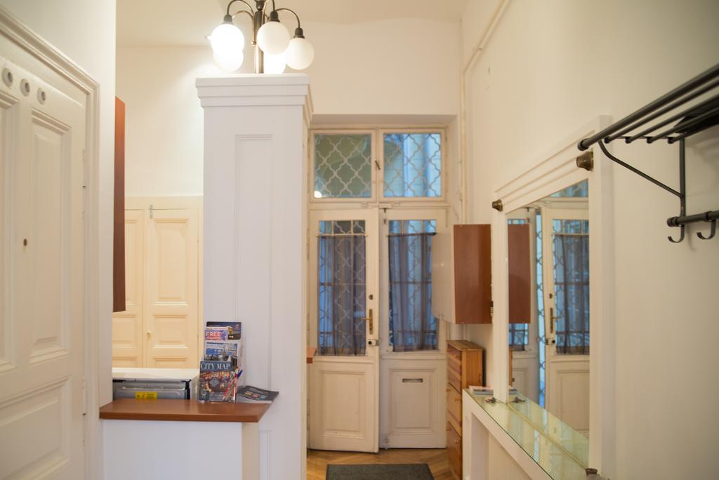 Jokai Ter Apartamento Budapest Exterior foto
