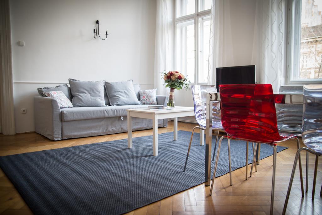 Jokai Ter Apartamento Budapest Exterior foto