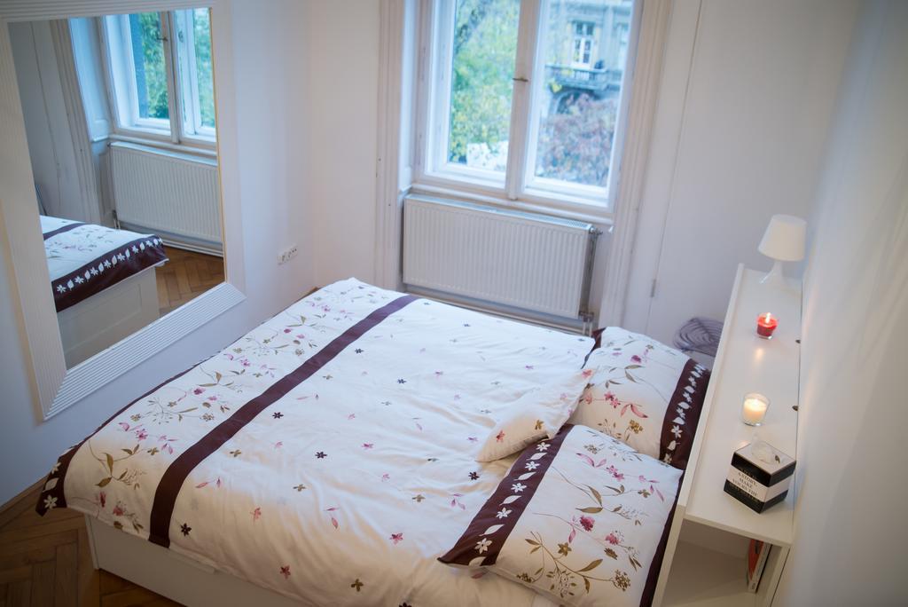 Jokai Ter Apartamento Budapest Exterior foto